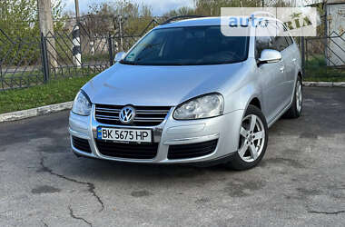 Универсал Volkswagen Golf 2009 в Ровно