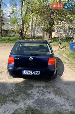 Хэтчбек Volkswagen Golf 2000 в 