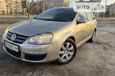 Універсал Volkswagen Golf 2009 в Києві