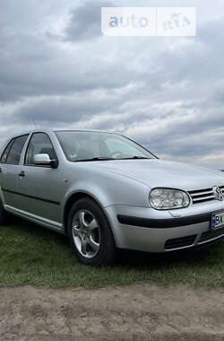 Хетчбек Volkswagen Golf 2002 в Тернополі