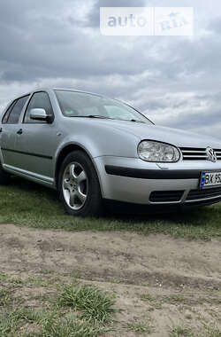 Хэтчбек Volkswagen Golf 2002 в Тернополе