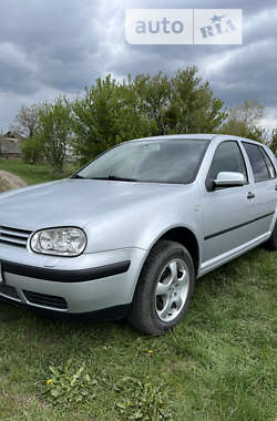 Хэтчбек Volkswagen Golf 2002 в Тернополе