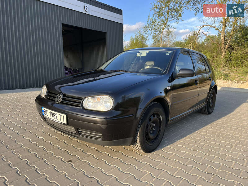 Хетчбек Volkswagen Golf 2000 в Львові