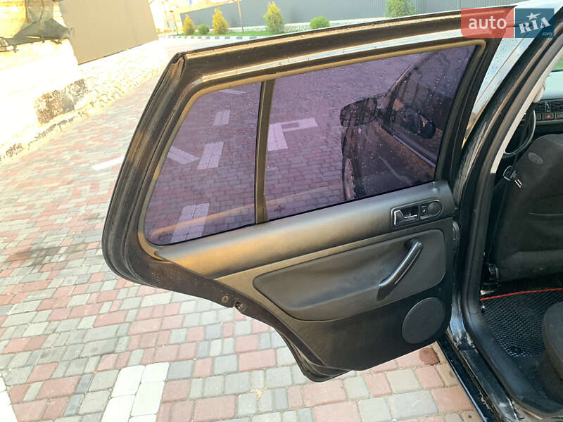 Хэтчбек Volkswagen Golf 2001 в Тернополе