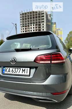 Универсал Volkswagen Golf 2018 в Киеве