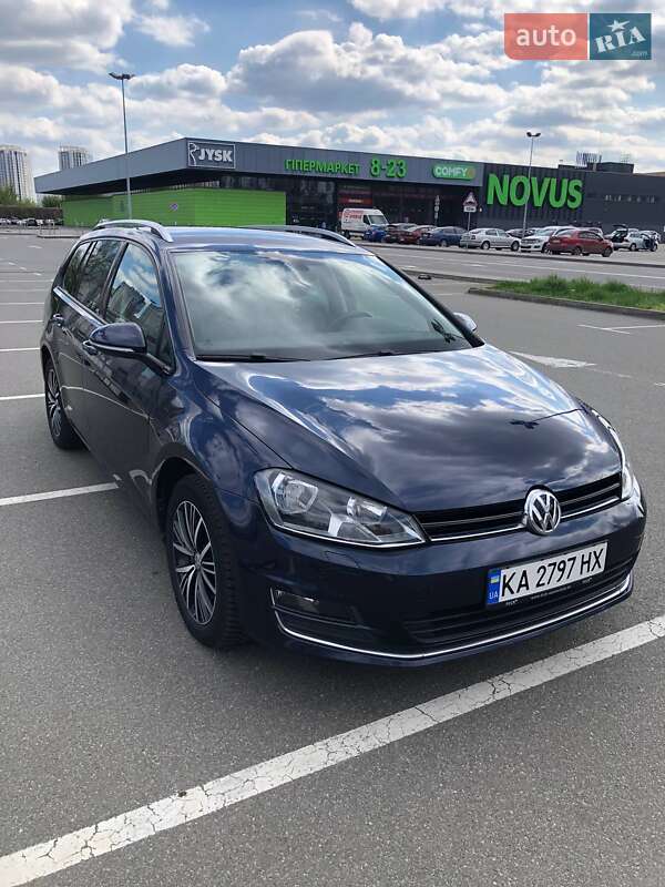 Універсал Volkswagen Golf 2016 в 