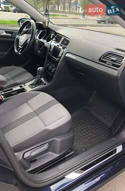 Універсал Volkswagen Golf 2016 в 