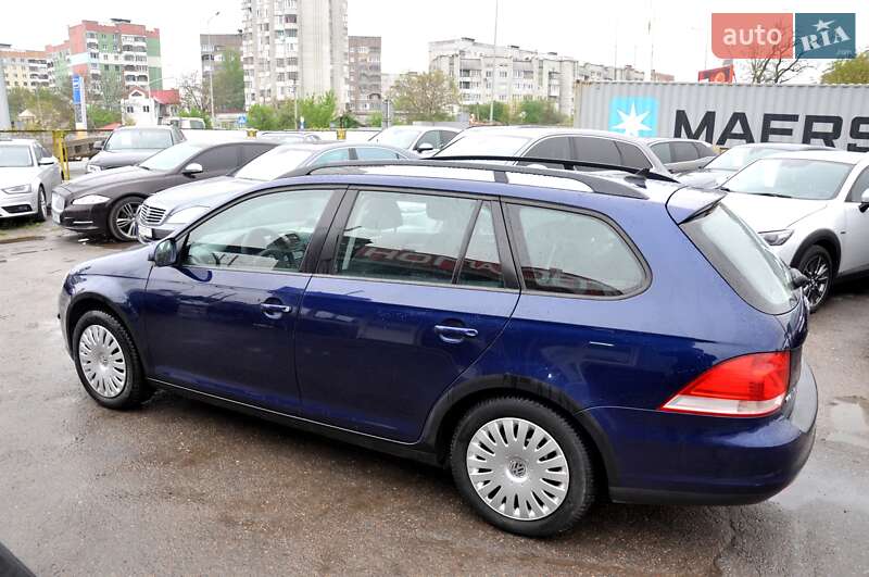 Універсал Volkswagen Golf 2009 в Львові