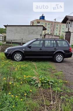 Универсал Volkswagen Golf 2005 в Ровно