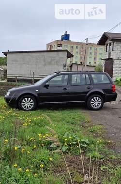 Універсал Volkswagen Golf 2005 в Рівному