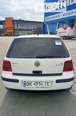 Хэтчбек Volkswagen Golf 2000 в Киеве