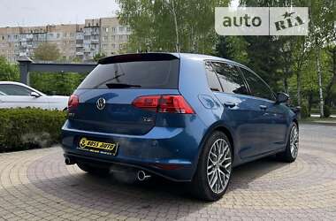 Хэтчбек Volkswagen Golf 2015 в Львове