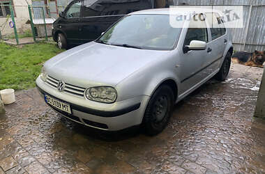 Хэтчбек Volkswagen Golf 2001 в Львове