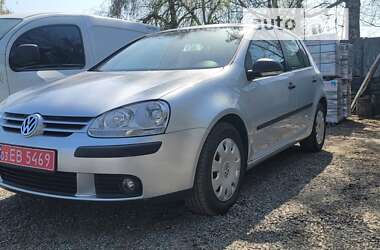 Хэтчбек Volkswagen Golf 2006 в Нежине