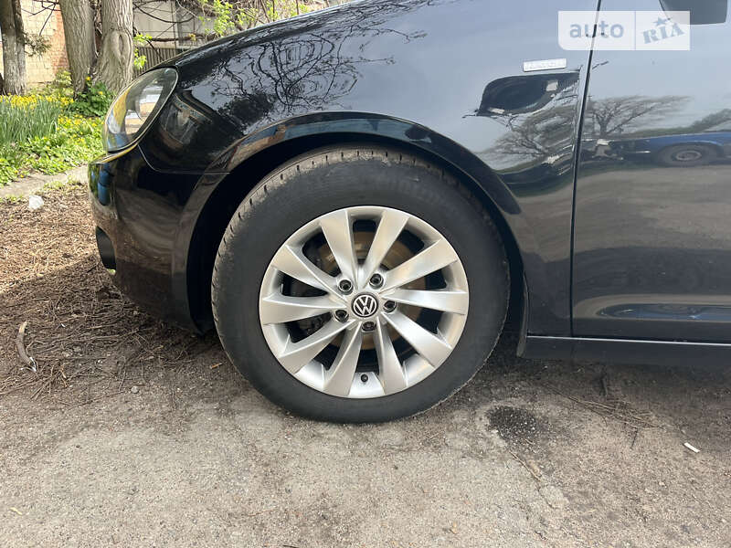 Універсал Volkswagen Golf 2012 в Ніжині
