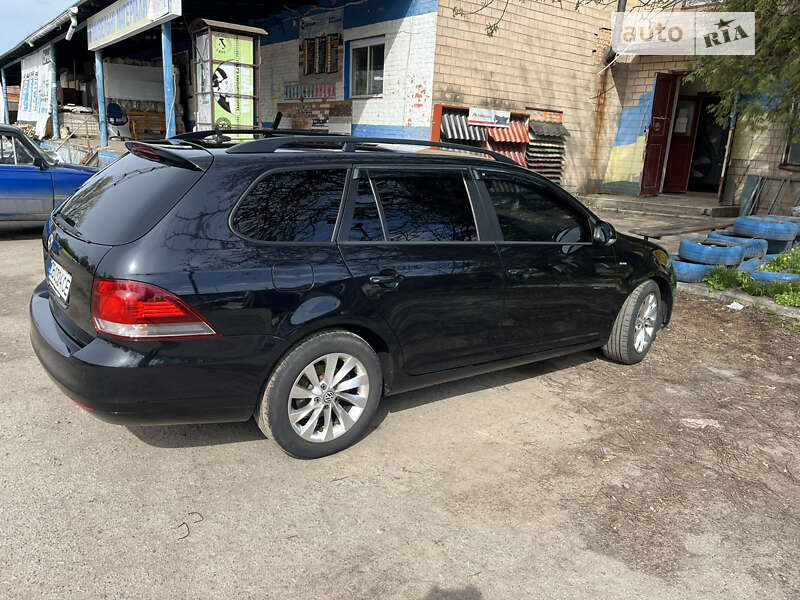 Універсал Volkswagen Golf 2012 в Ніжині