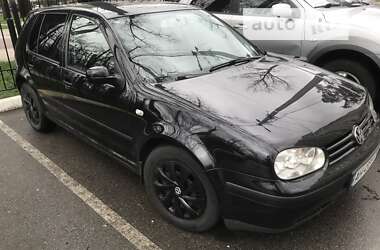 Хэтчбек Volkswagen Golf 2001 в Ирпене