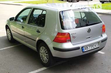 Хэтчбек Volkswagen Golf 2002 в Виннице