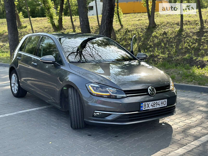 Хетчбек Volkswagen Golf 2018 в Хмельницькому