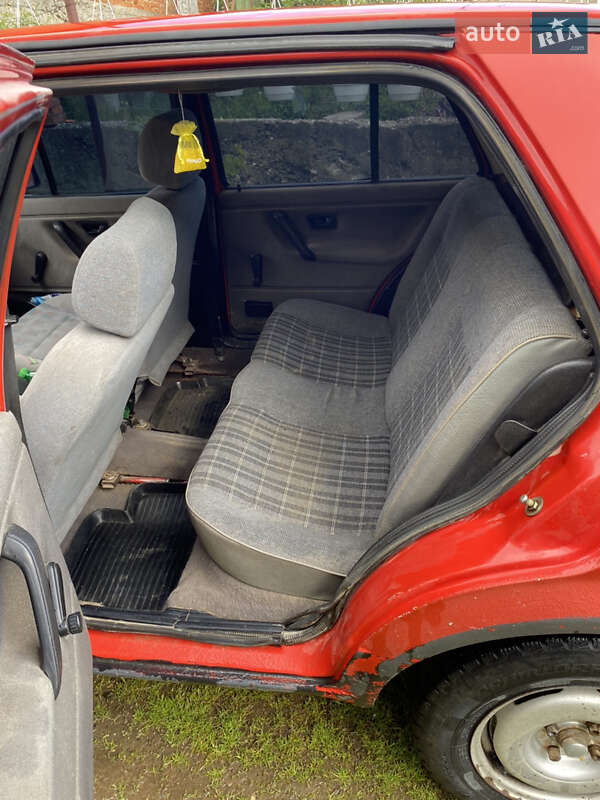 Хэтчбек Volkswagen Golf 1986 в Виноградове