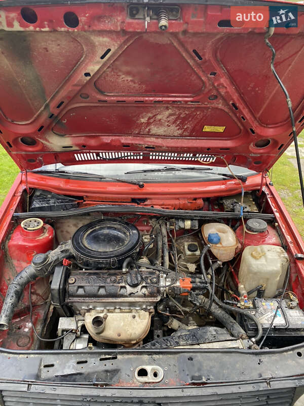 Хэтчбек Volkswagen Golf 1986 в Виноградове