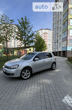 Хэтчбек Volkswagen Golf 2012 в Ивано-Франковске