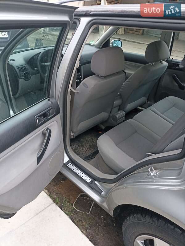 Універсал Volkswagen Golf 2001 в Тернополі