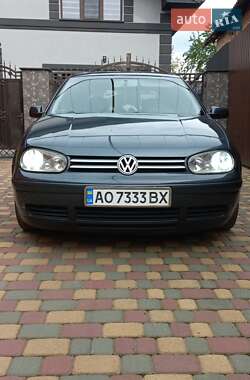 Хэтчбек Volkswagen Golf 2003 в Иршаве