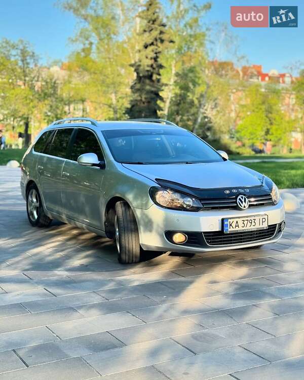 Универсал Volkswagen Golf 2010 в Полтаве