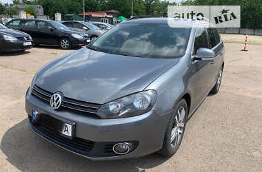 Универсал Volkswagen Golf 2010 в Умани