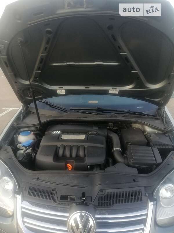 Универсал Volkswagen Golf 2008 в Житомире