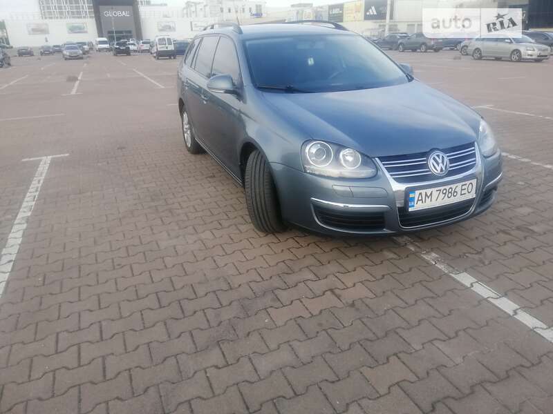 Универсал Volkswagen Golf 2008 в Житомире