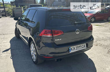 Хетчбек Volkswagen Golf 2014 в Києві