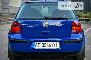 Хэтчбек Volkswagen Golf 2001 в Днепре
