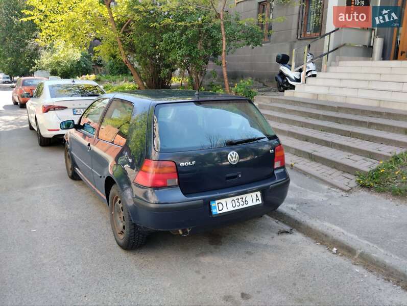 Хэтчбек Volkswagen Golf 1999 в Киеве