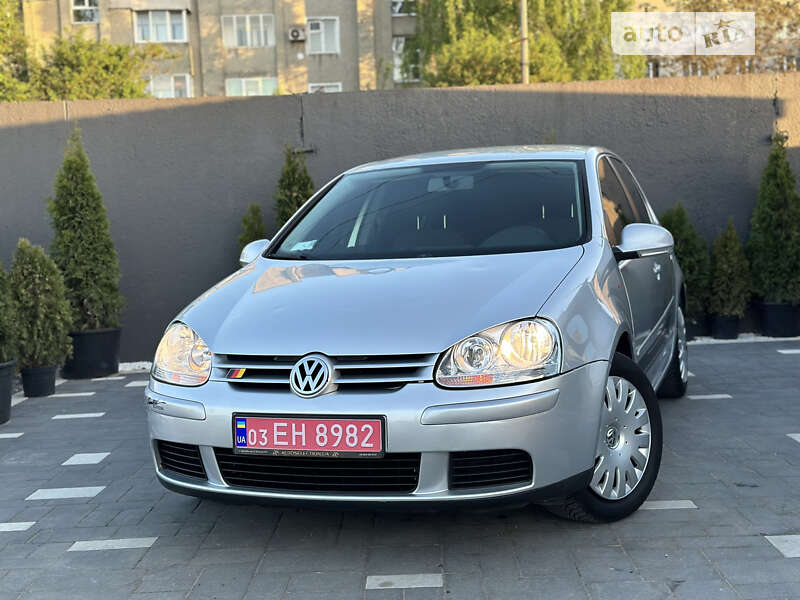 Хэтчбек Volkswagen Golf 2008 в Дрогобыче