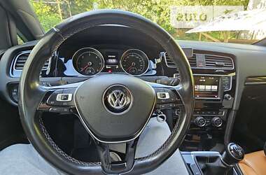 Универсал Volkswagen Golf 2015 в Львове