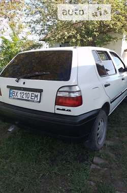 Хэтчбек Volkswagen Golf 1993 в Волочиске
