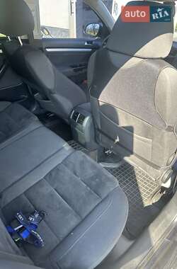 Универсал Volkswagen Golf 2010 в 