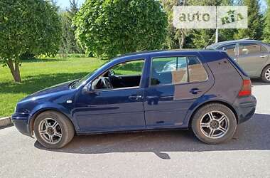 Хэтчбек Volkswagen Golf 2002 в Александрие