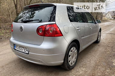 Хэтчбек Volkswagen Golf 2008 в Бродах