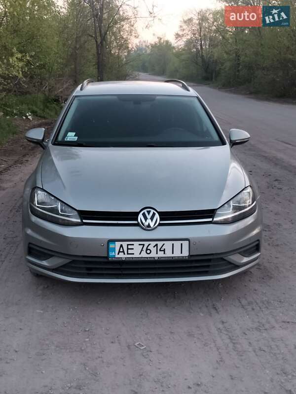 Універсал Volkswagen Golf 2017 в Кривому Розі