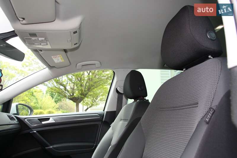 Универсал Volkswagen Golf 2017 в Кропивницком фото 16 Универсал Volkswagen Golf 2017 в Кропивницком