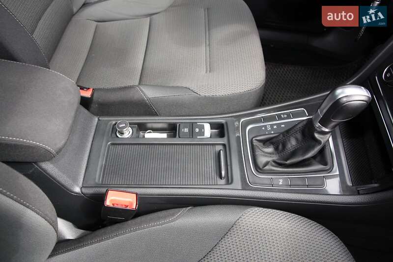 Универсал Volkswagen Golf 2017 в Кропивницком фото 21 Универсал Volkswagen Golf 2017 в Кропивницком