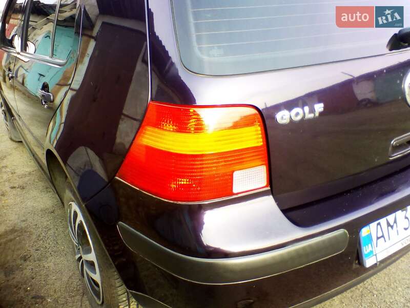 Хэтчбек Volkswagen Golf 1999 в Малине