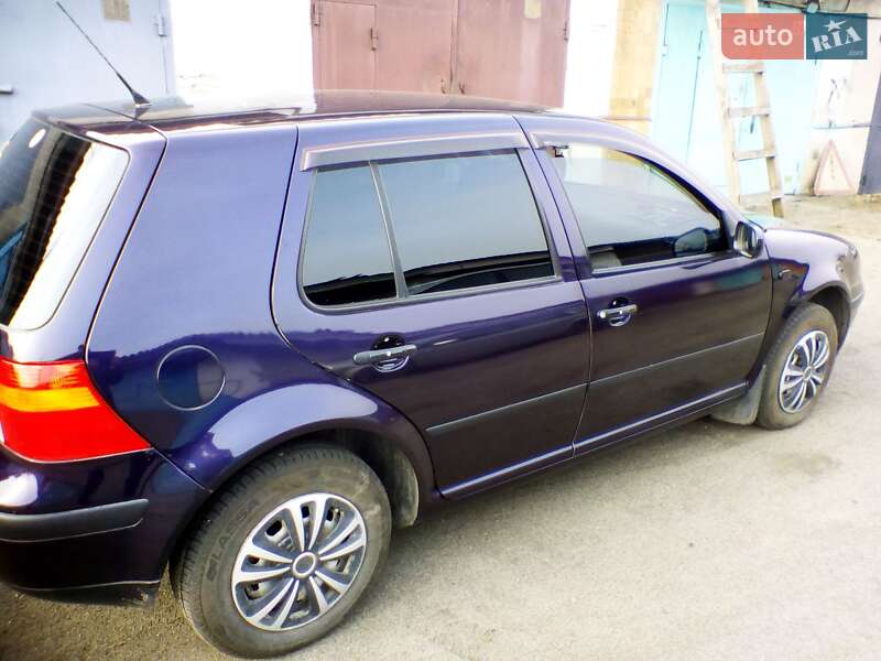 Хэтчбек Volkswagen Golf 1999 в Малине