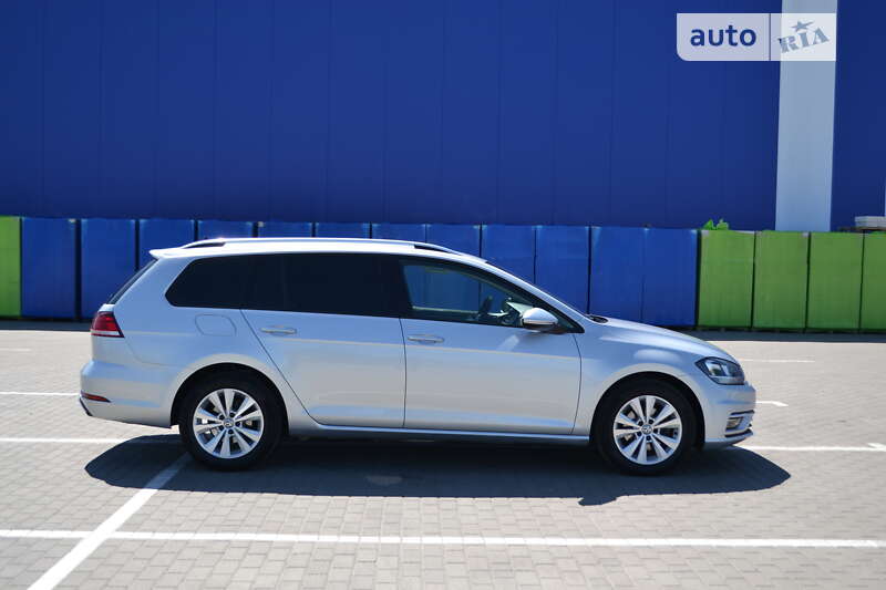 Універсал Volkswagen Golf 2019 в Дубні