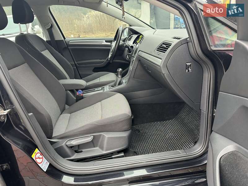 Универсал Volkswagen Golf 2014 в Кременце