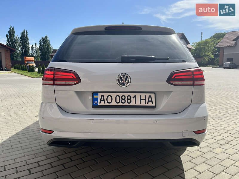 Универсал Volkswagen Golf 2017 в Мукачево