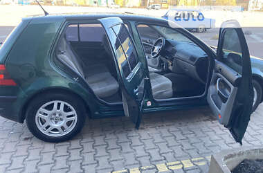 Хетчбек Volkswagen Golf 1999 в Житомирі